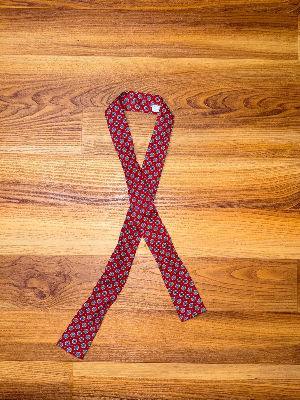 Men's Red Patterned Neck Scarf - Elegant Everyday Accessory